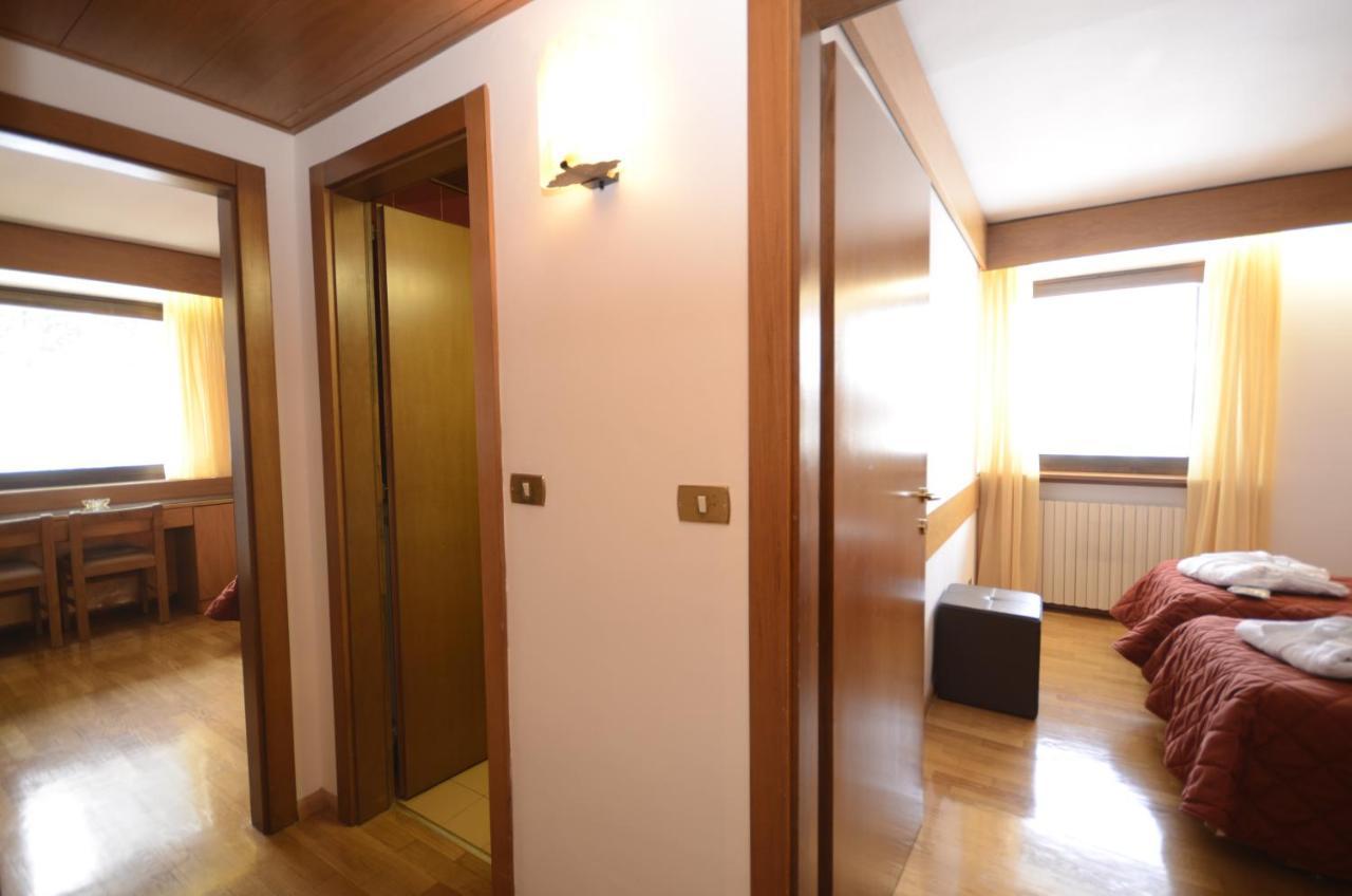Hotel Cristallo Madonna Pokoj fotografie